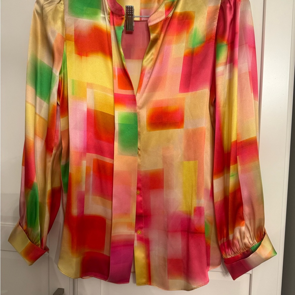 Colorful Abstract Elie Tahari silk blouse